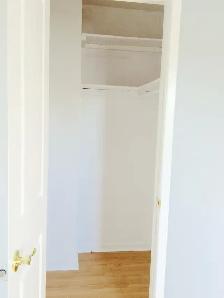 1 RM Hurontario & Steels - internet  utilities, furniture includ - Photo 4