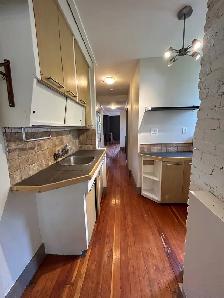 3Bed 1Bath Duplex Suite For Rent On Corydon - Photo 14