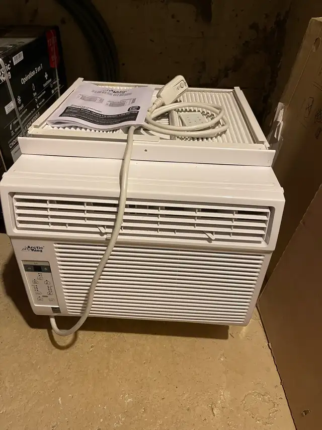air climatisé de fenêtre ARCTIC KING 12000btu