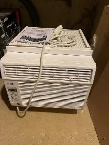 air climatisé de fenêtre ARCTIC KING 12000btu