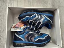 GEOX baby shoe size 7 (EU 23)