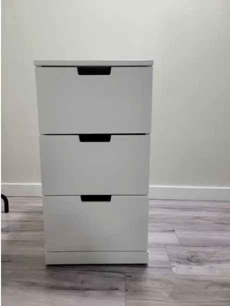 EXCELLENT CONDITION - SIDE TABLE