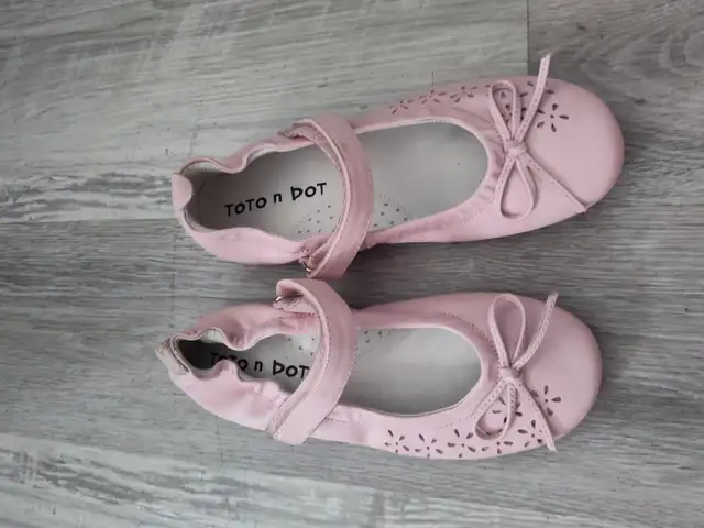 Toto nDot mary-jane leather summer shoe Size 3 (EU 34-35)