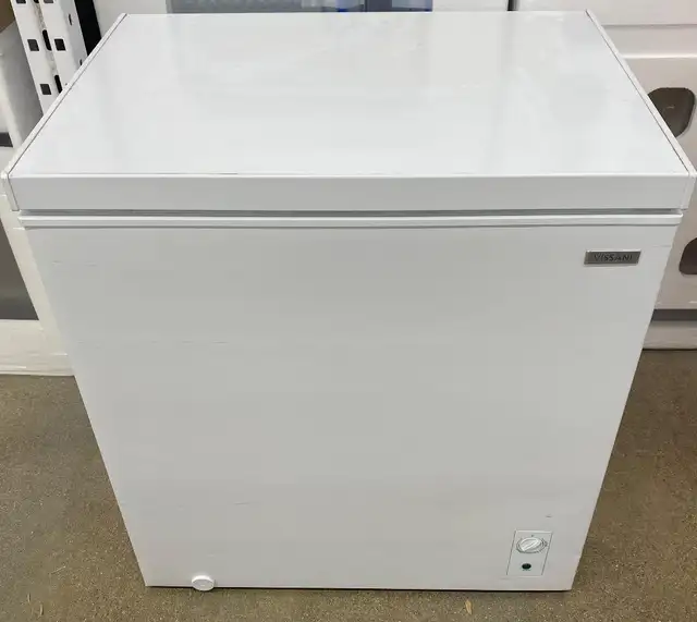 Compact 7 cu chest Freezer,