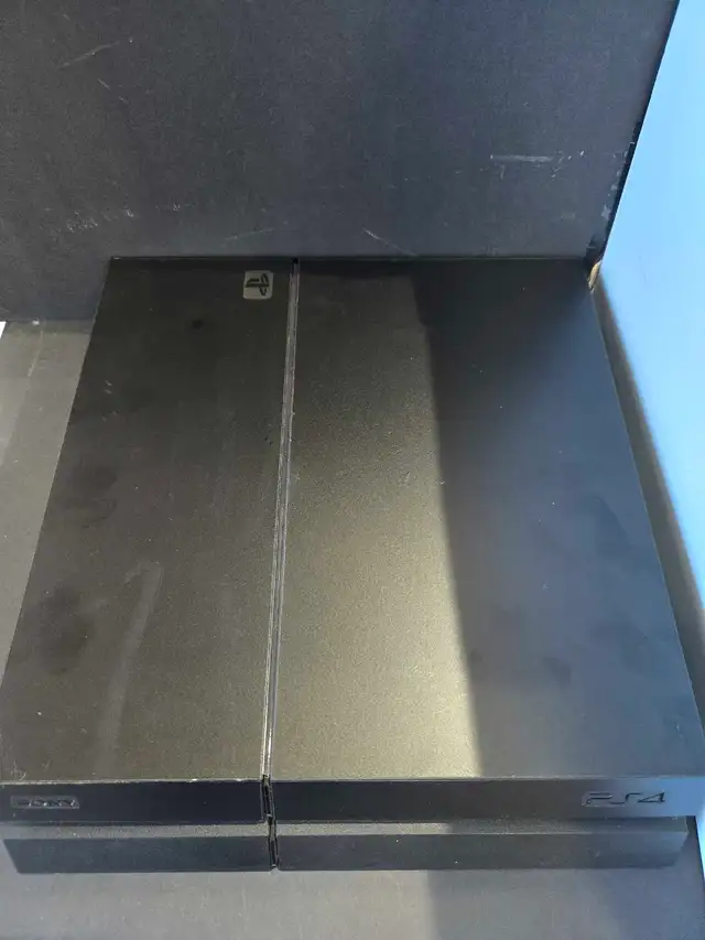 PS4 1ST GEN COSNOLE 500GB W/ACC
