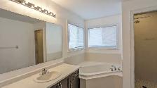 3 Bedrooms Full Detached House in Southeast Barrie for Rent - Photo 6
