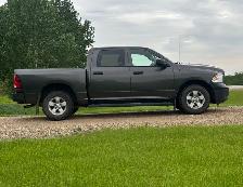 80km •Crew Cab •2018 RAM •Hemi •4x4 - Photo 2