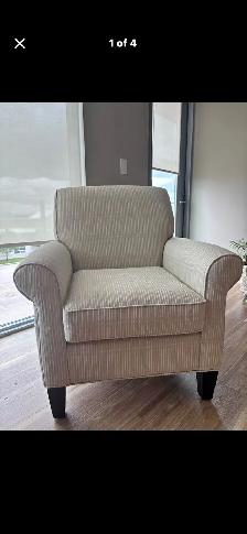 Cream Accent Chair (cloth)