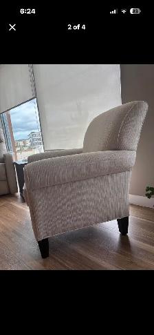 Cream Accent Chair (cloth) - Photo 2