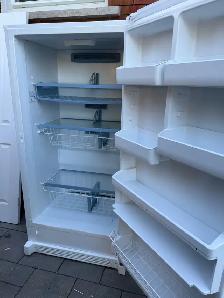 Frigidaire Gallery Upright Freezer, 16.6 cuft, Frost-Free, works - Photo 2