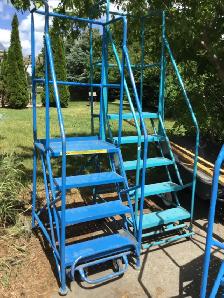WAREHOUSE ROLLING LADDERS - Photo 2