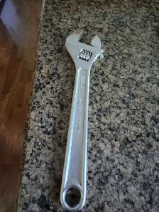 Adjustable wrench