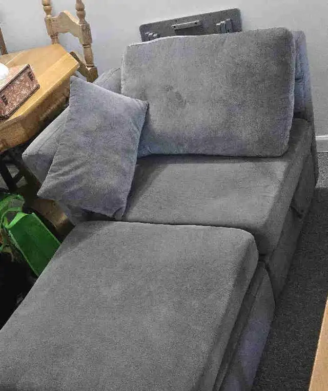 Fauteuil et repose pied