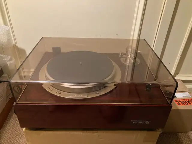 Pioneer EXCUSIVE P10 turntable