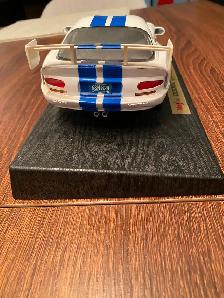 1997 Dodge Viper GTS-R, Maisto 1:18 Scale Diecast model - Photo 4
