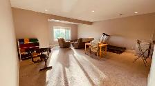 Lakeview Walkout Basement for Rent – Female Only – Available Imm - Photo 7