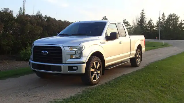 15 Ford F150 XLT 4x4  FX4