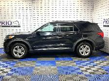 2022 Ford Explorer - Photo 2