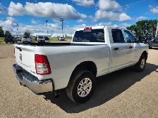 2019 Ram 3500 Crew Cab 4X4 Tradesman 6.7L - Rebuilt Title - Photo 4