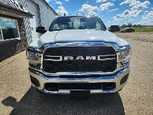 2019 Ram 3500 Crew Cab 4X4 Tradesman 6.7L - Rebuilt Title - Photo 5