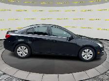 2016 Chevrolet Cruze Limited 1LT - Photo 2
