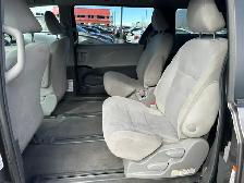 2018 Toyota Sienna Back Cam, Bluetooth, Well Maintained - Photo 10
