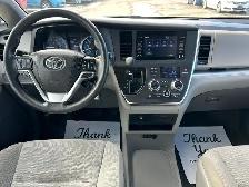 2018 Toyota Sienna Back Cam, Bluetooth, Well Maintained - Photo 12