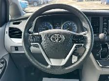 2018 Toyota Sienna Back Cam, Bluetooth, Well Maintained - Photo 14
