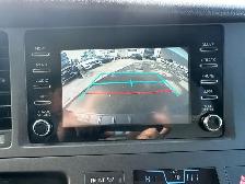 2018 Toyota Sienna Back Cam, Bluetooth, Well Maintained - Photo 16