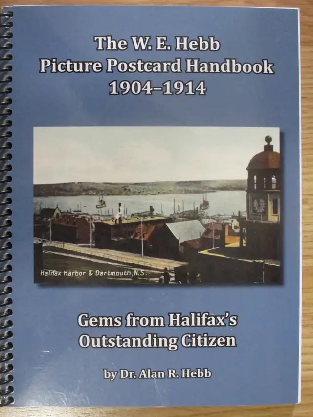THE W.E. HEBB PICTURE POSTCARD HANDBOOK 1904 - 1914 SC Signed.