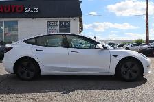 2022 Tesla Model 3 - Photo 8