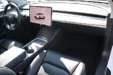 2022 Tesla Model 3 - Photo 11