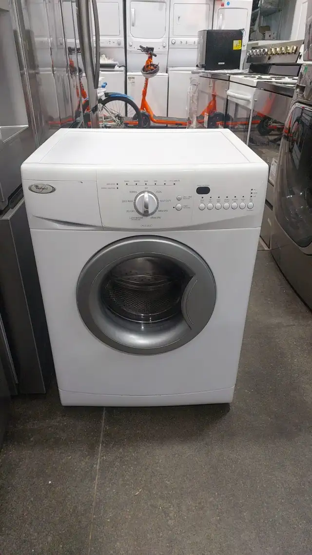 Washer -  24' Whirlpool 4.5 Cu Ft -  Front Load - White - Used