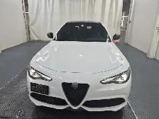 2022 Alfa Romeo Giulia VELOCE AWD - Blind Spot Monitor - Navigat - Photo 2