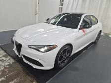 2022 Alfa Romeo Giulia VELOCE AWD - Blind Spot Monitor - Navigat - Photo 3