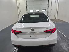 2022 Alfa Romeo Giulia VELOCE AWD - Blind Spot Monitor - Navigat - Photo 5