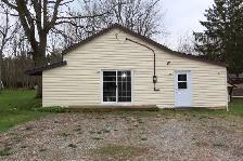 2 Beds 1 Bath house in quiet area