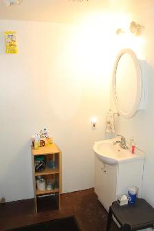 2 Beds 1 Bath house in quiet area - Photo 10