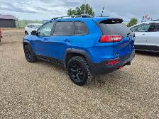 2017 Jeep Cherokee - Photo 19