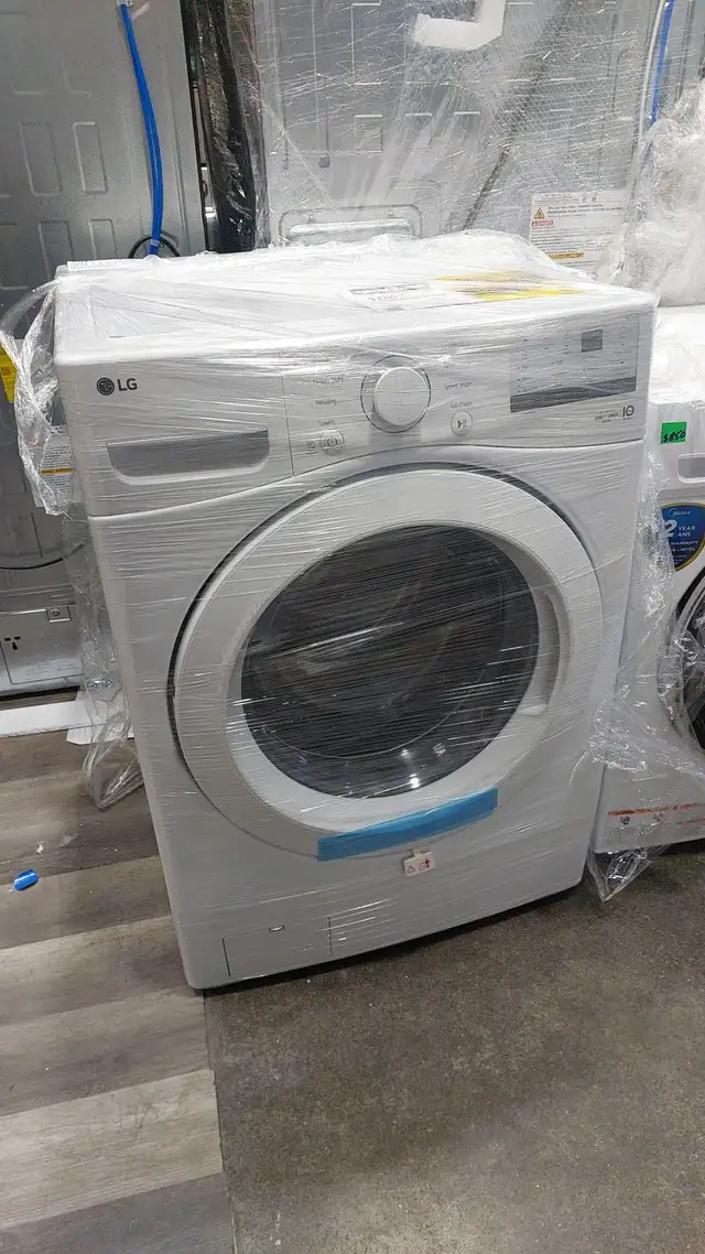 Washer - 27' LG 4.5 Cu. Ft. Front Load - WM3400CW - White