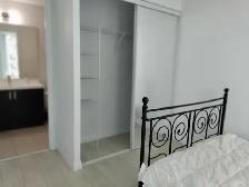 Master bedroom for rent - Vaughan -  Hwy7 GO - VMC TTC Stn - Photo 3