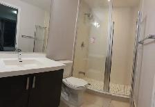 Master bedroom for rent - Vaughan -  Hwy7 GO - VMC TTC Stn - Photo 5