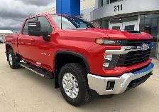 2024 Chevrolet Silverado 2500HD LT 4WD DIESEL/ ACCIDENT-FREE/ TO - Photo 3