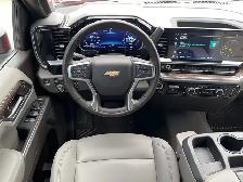 2024 Chevrolet Silverado 2500HD LT 4WD DIESEL/ ACCIDENT-FREE/ TO - Photo 8
