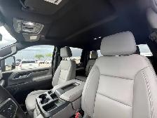 2024 Chevrolet Silverado 2500HD LT 4WD DIESEL/ ACCIDENT-FREE/ TO - Photo 14