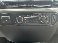 2024 Chevrolet Silverado 2500HD LT 4WD DIESEL/ ACCIDENT-FREE/ TO - Photo 16