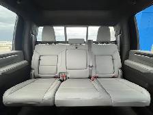 2024 Chevrolet Silverado 2500HD LT 4WD DIESEL/ ACCIDENT-FREE/ TO - Photo 22
