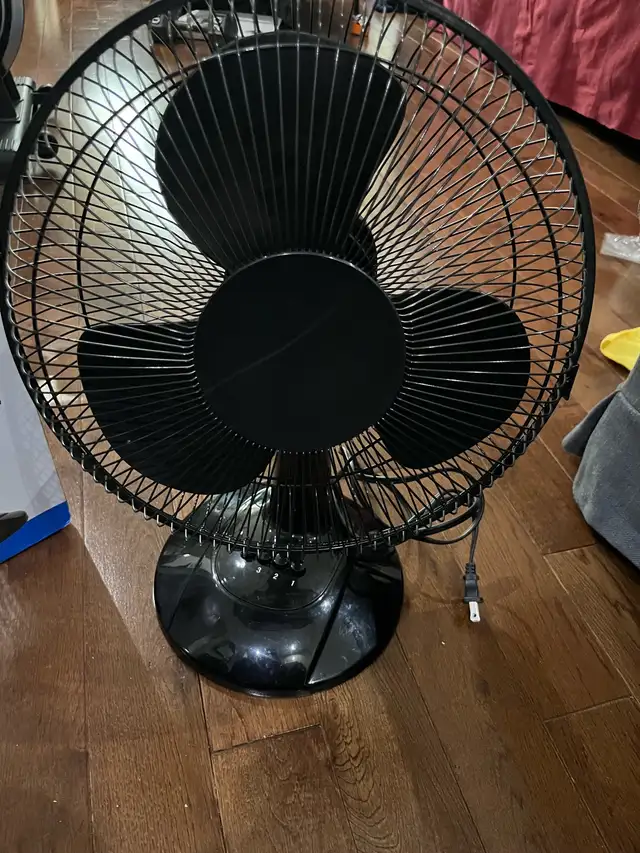 2-inch 3-Speeds Oscillating Table Fan in Black