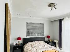 2 Bright beautiful rooms 1w- lrg patio 1w-priv 2 pc bath & entry - Photo 3