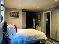 2 Bright beautiful rooms 1w- lrg patio 1w-priv 2 pc bath & entry - Photo 10